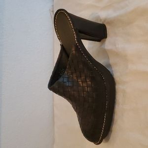 Donald J Pliner Leather Woven Mules
